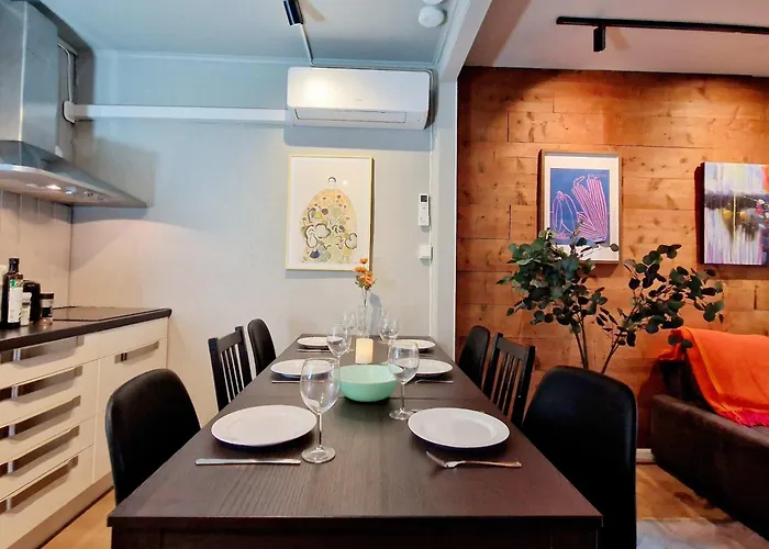 펜션 Historic Charm In The Heart Of
